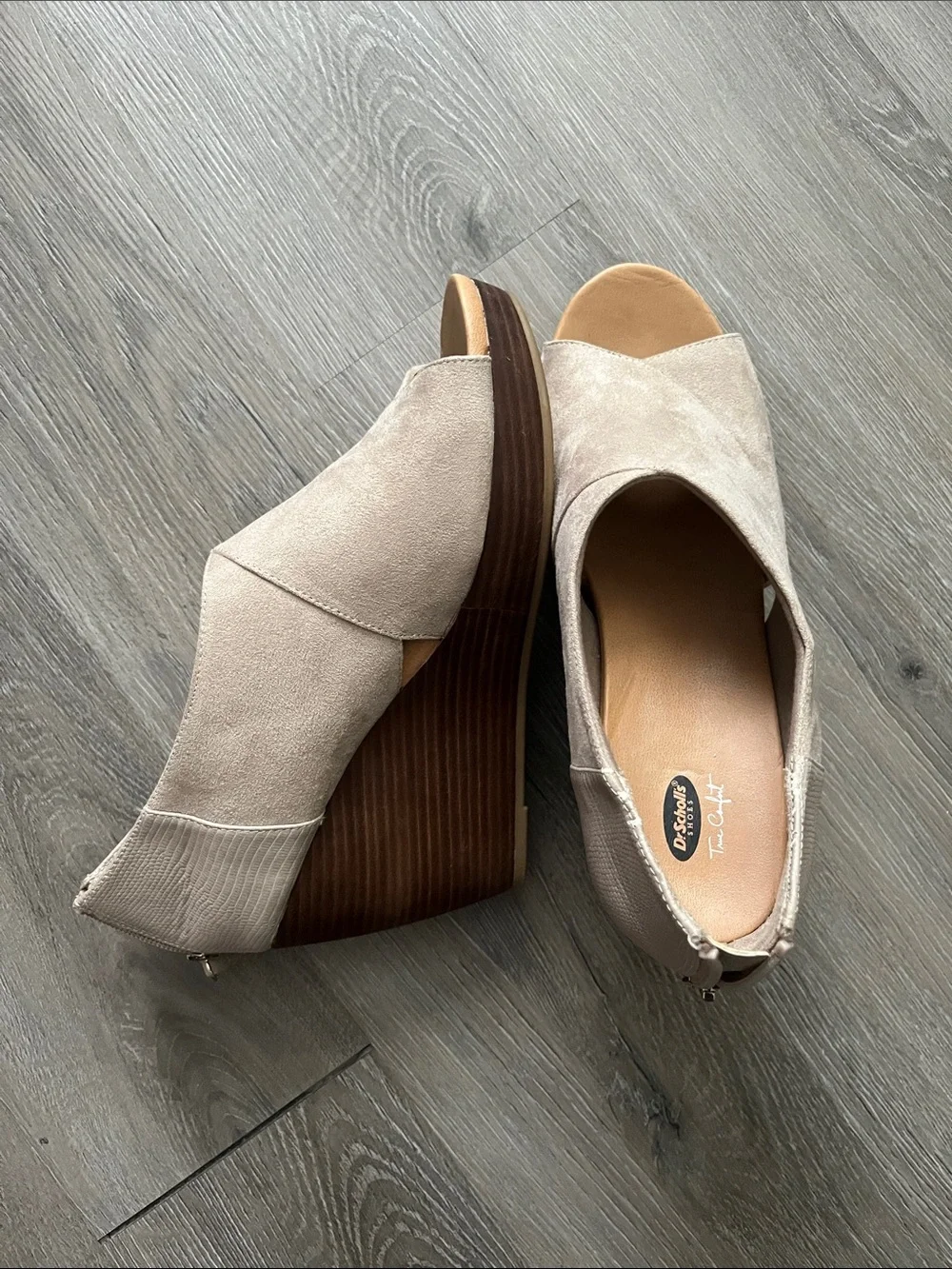 Dr. Scholl's 11M CreamFaux Suede Peep-Toe 4” Wedge Heels